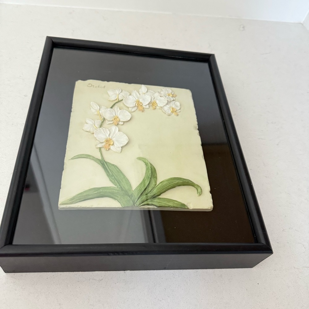 Framed Floral Wall Art Floral Wall Art in Black Frames 9in X 10.5in - Picture 2 of 5